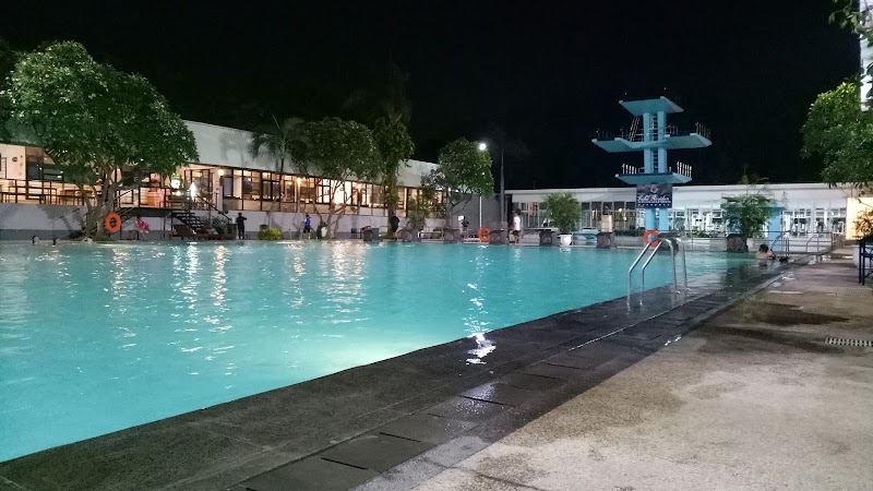 Darmo Grand Swimming Pool And Fitness Center in Sukomanunggal