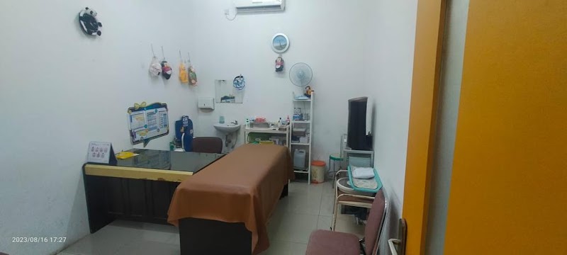 Dr. R.A Myrna, Sp.A (Dokter Spesialis Anak) in Kota Palembang