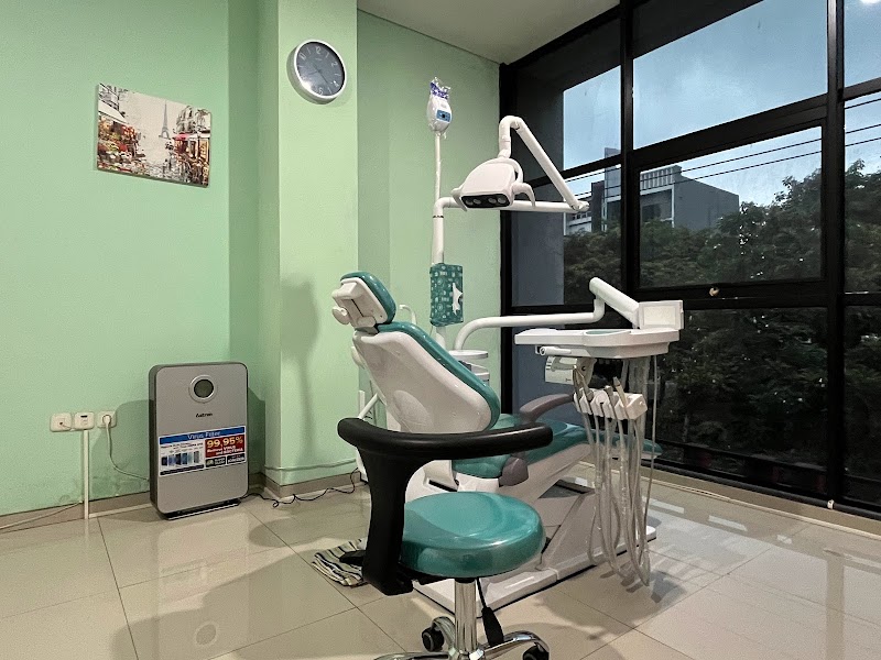 drg. Sungging Pertiwi - TEA Dental Surabaya in Krembangan