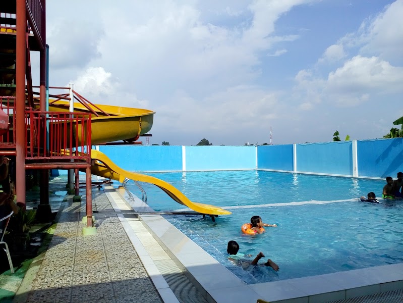 fams pool in Kota Makassar