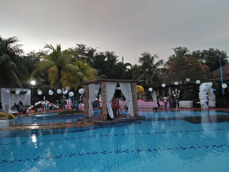 Jasa perawatan kolam renang Air Mas pool in Bekasi Barat