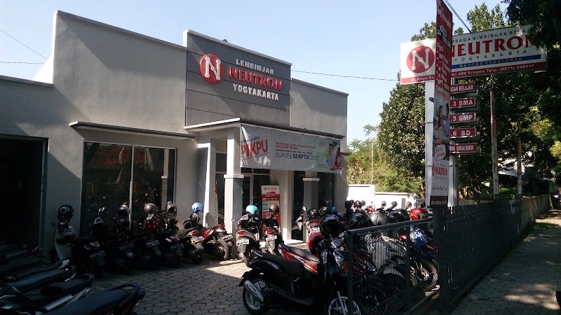 Kantor Neutron Yogyakarta Cabang Srgen in Kab. Sragen