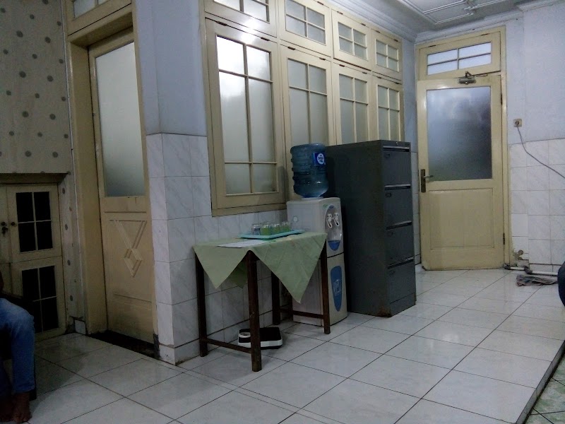 klinik bakti ibu in Kota Pekalongan