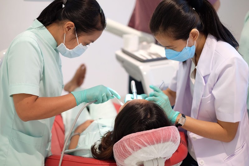Klinik Gigi Max+ Dental Care Bumijo in Kota Yogyakarta