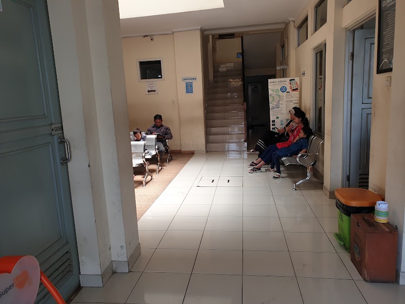 Klinik Pratama Asri Husada I Bandung in Cibeunying Kaler