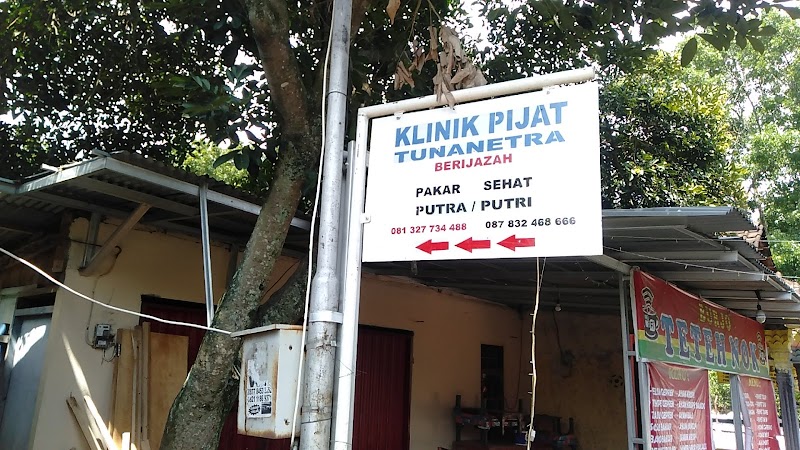 Klinik Pujat Tunanetra Pakar Sehat in Gunung Pati