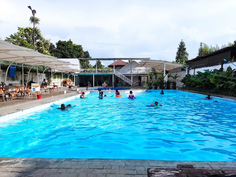 Klub Renang Muara in Bandung Kulon