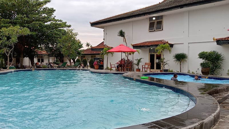 Kolam Renang Hotel Brongto in Kota Yogyakarta