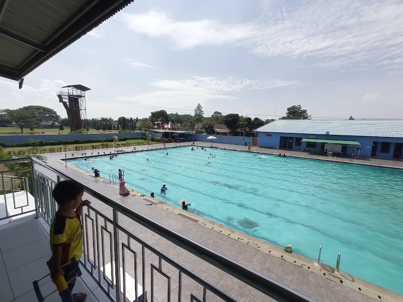 Kolam Renang Lettu Pas Basonai in Bojongloa Kidul