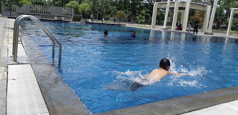Kolam Renang Pandanaran Hills in Semarang Tengah