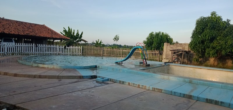 Kolam Renang Telaga H.KANO in Kab. Karawang