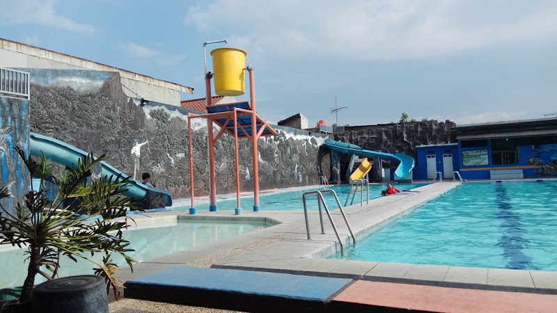 Kolam Renang Tirta Mulya in Ujungberung