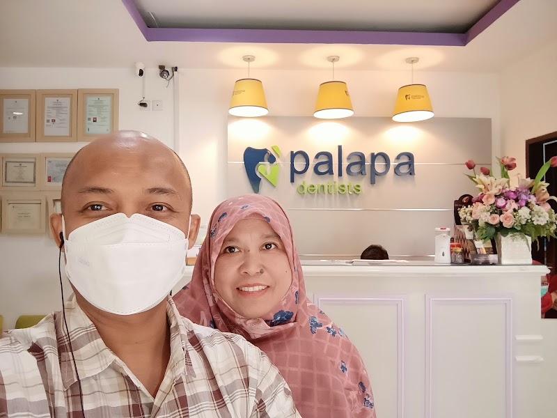 Palapa Dentists in Pasar Minggu