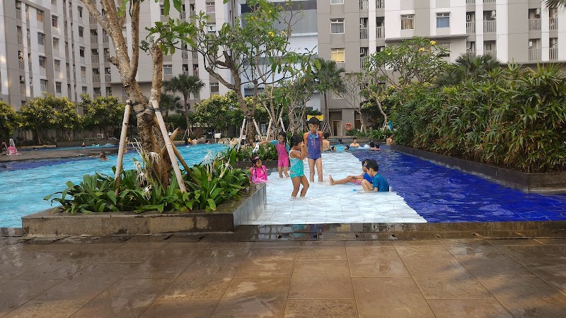 Pool Coast View Greenbay Pluit Apartment in Penjaringan