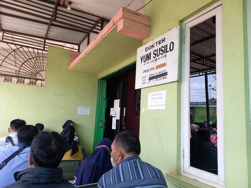 Praktek dr. Aditya Naufal Ramzy & dr. Nanda Ayu Rozika in Kab. Batang