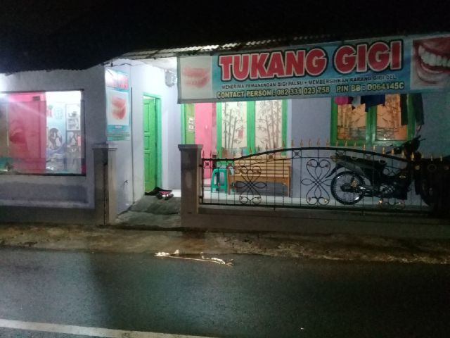 Tukang Gigi Dent Yogi in Kota Tasikmalaya