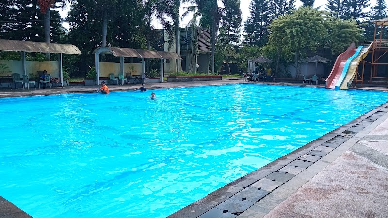 Waterpark Pesona Cibeureum Permai in Kota Sukabumi