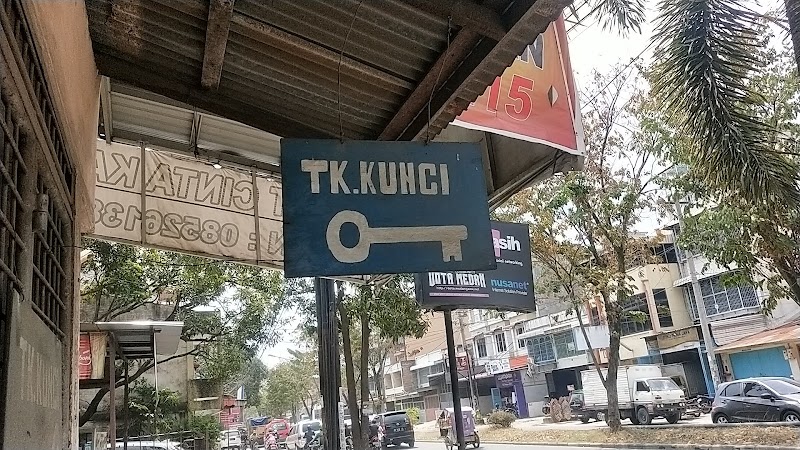 Tukang Kunci Acuan in Medan Tembung